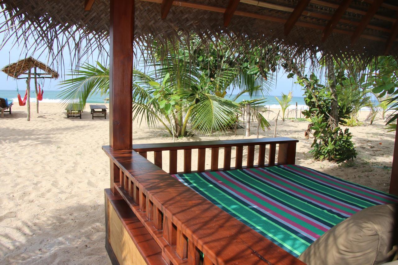 Shiva'S Beach Cabanas Tangalle Exterior photo