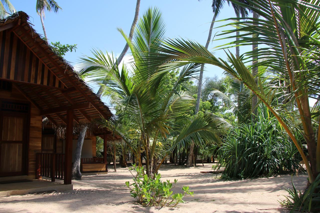 Shiva'S Beach Cabanas Tangalle Exterior photo