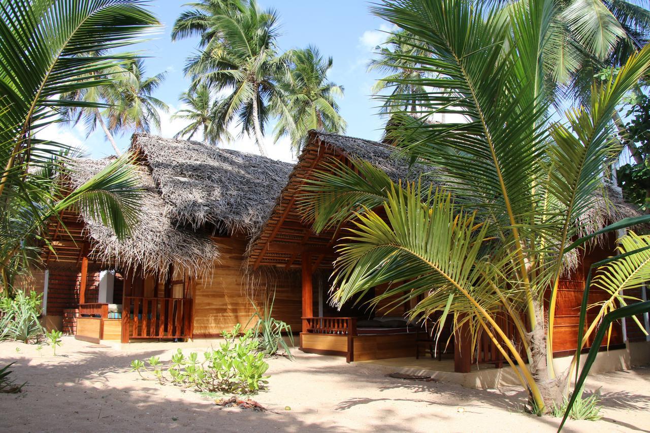 Shiva'S Beach Cabanas Tangalle Exterior photo