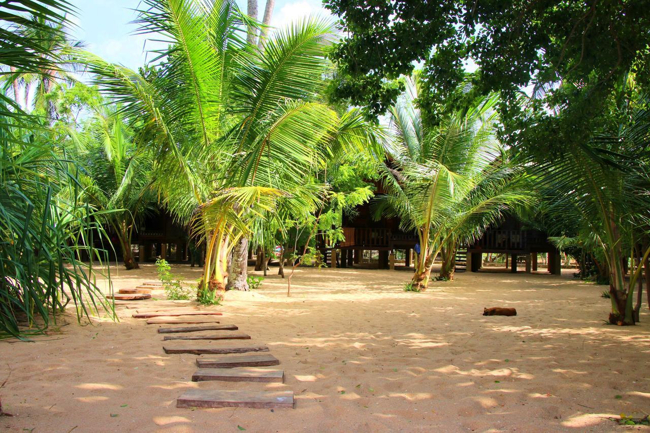 Shiva'S Beach Cabanas Tangalle Exterior photo